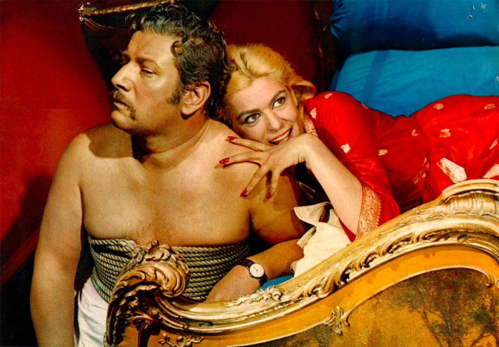 Peter Ustinov, Melina Mercouri dans Topkapi