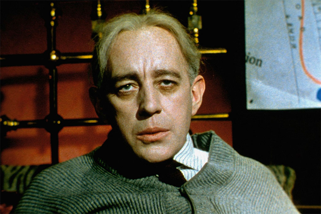 Alec Guinness dans Tueurs de Dames