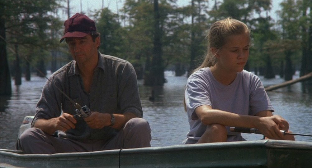 Reese Witherspoon, Sam Waterston dans Un été en Louisiane