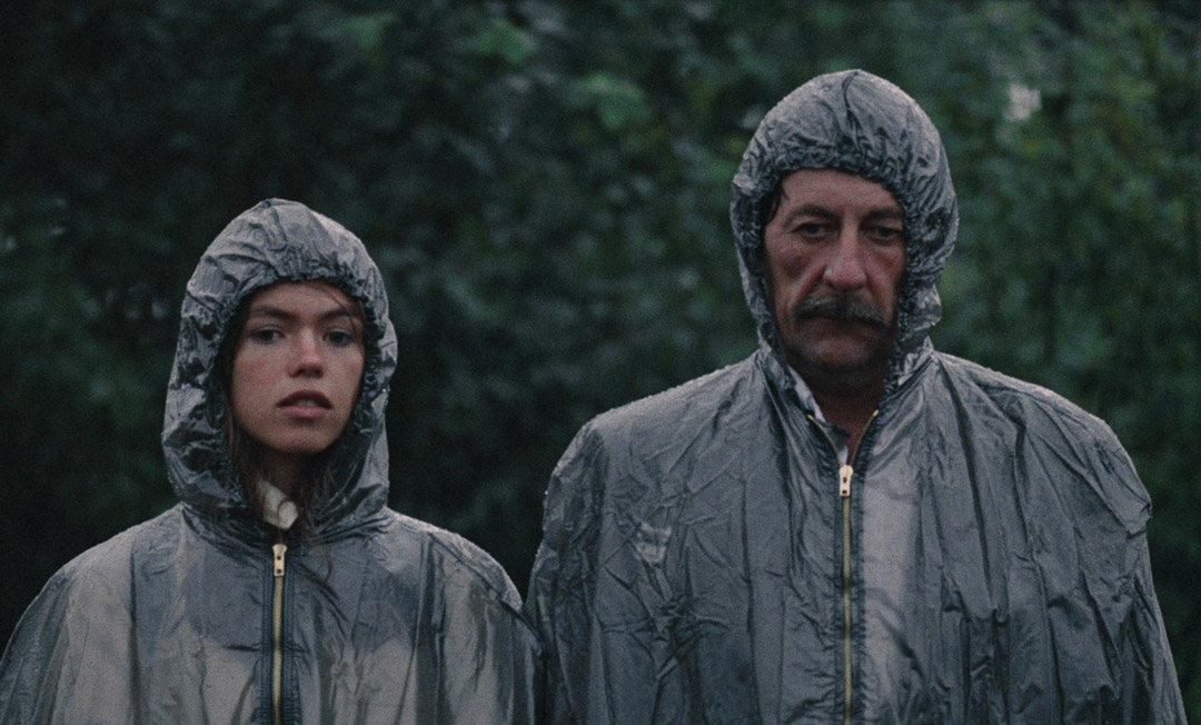 Camille de Casabianca, Jean Rochefort dans Un étrange voyage