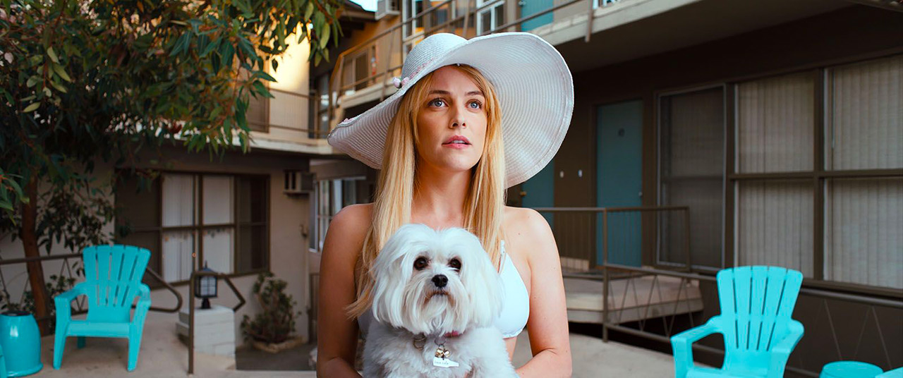 Riley Keough dans Under The Silver Lake: