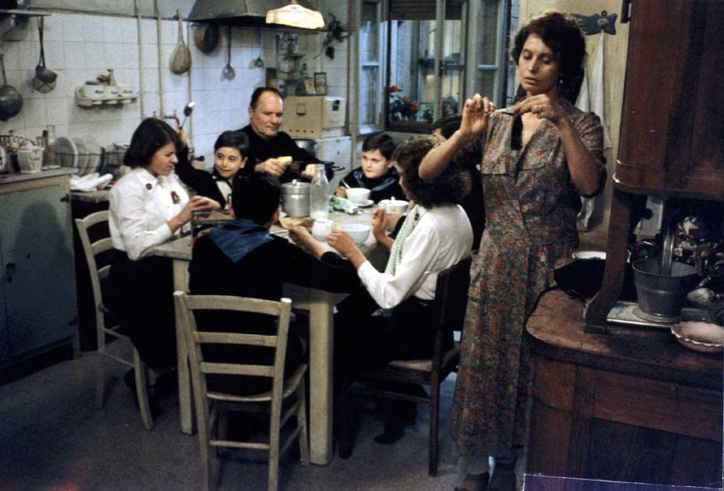 Sophia Loren, John Vernon, Patrizia Basso, Tiziano De Persio, Antonio Garibaldi, Vittorio Guerrieri, Alessandra Mussolini, Maurizio Di Paolantonio dans Une journée particulière