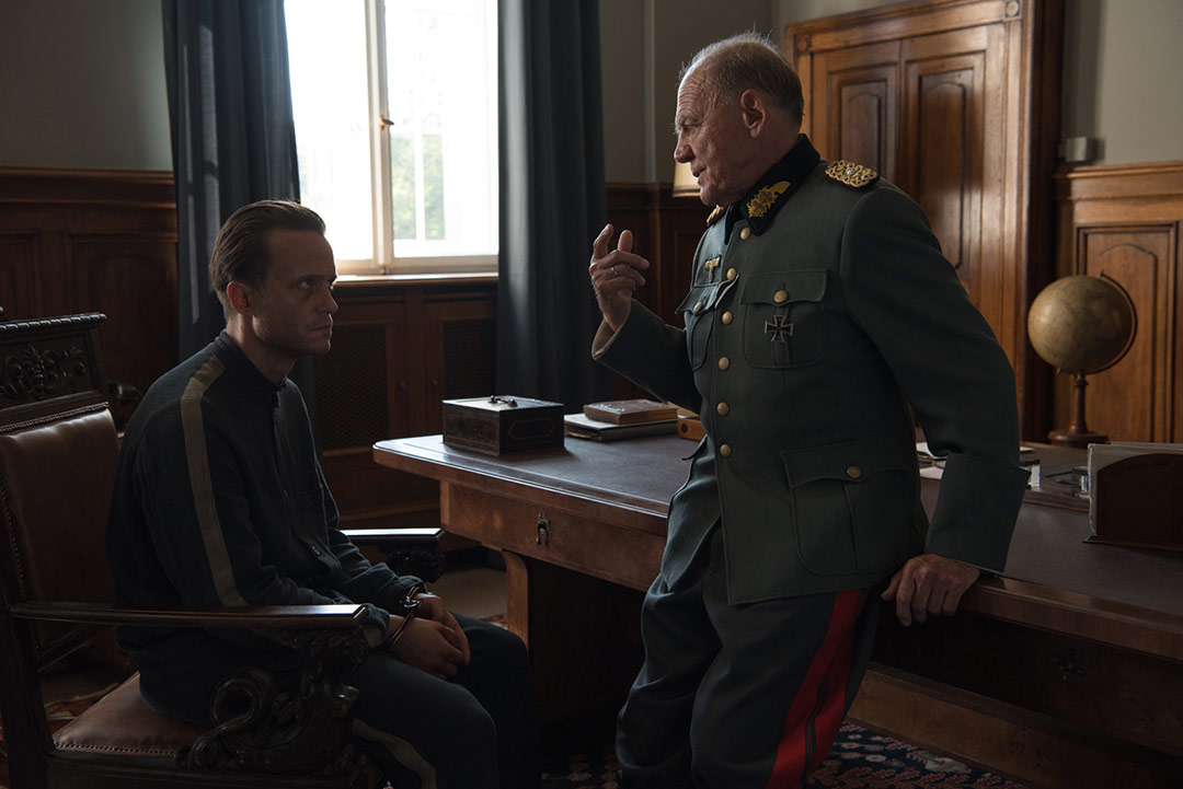 August Diehl, Bruno Ganz dans Une Vie cachée