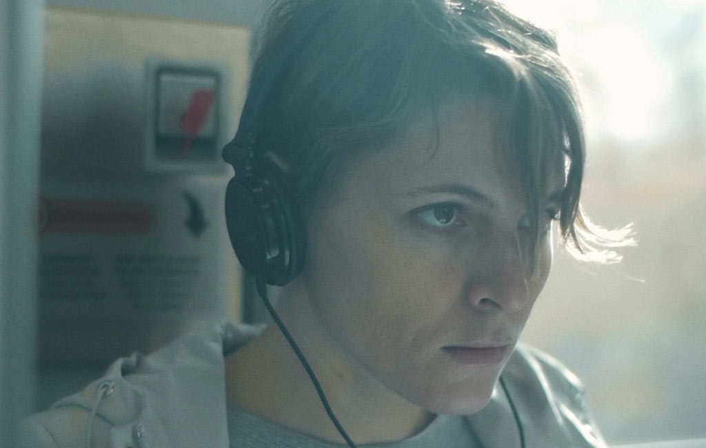 Amy Seimetz, Shane Carruth  dans Upstream color