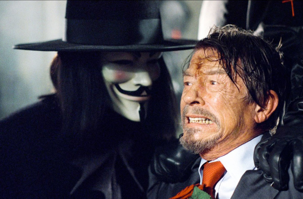 John Hurt, Hugo Weaving dans V pour Vendetta