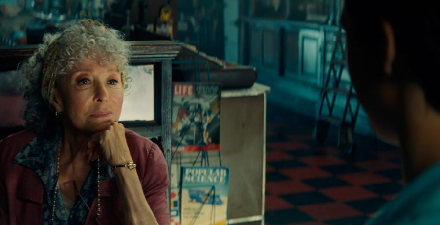 Afficher l'image Rita Moreno, Ansel Elgort