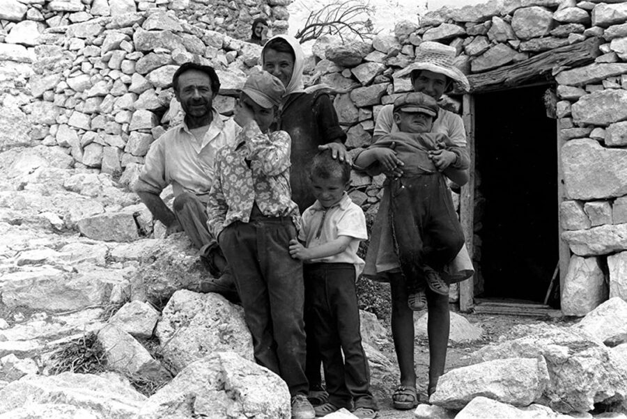 Afficher l'image yiorgos-de-kedros-03